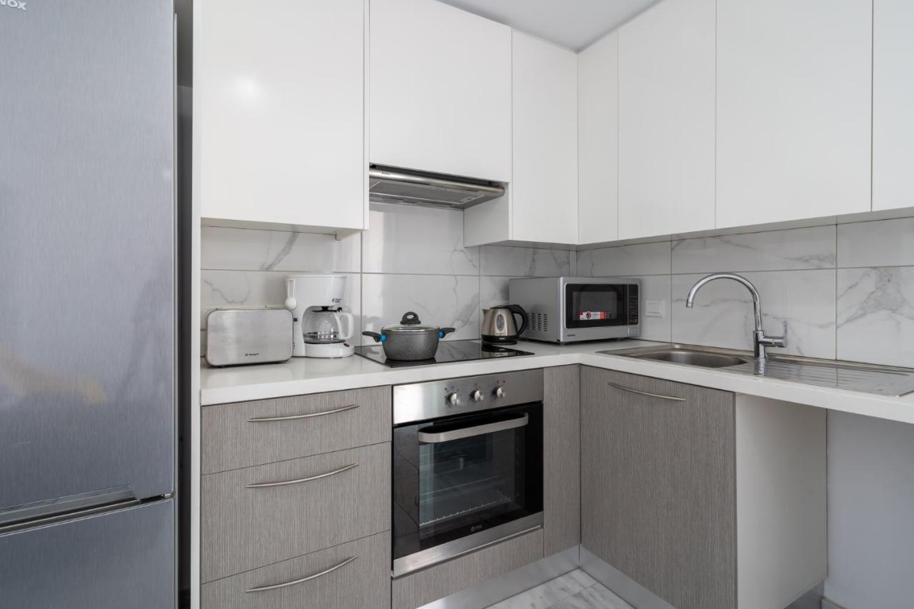 Oyster 1-Br Apt In Larnaca Buitenkant foto
