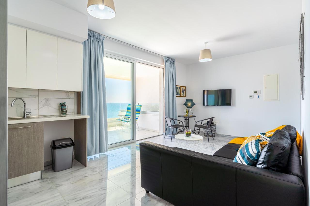 Oyster 1-Br Apt In Larnaca Buitenkant foto
