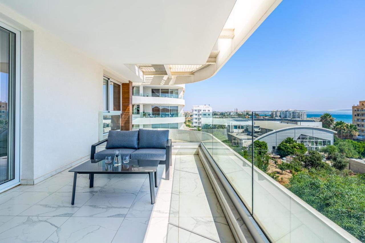 Oyster 1-Br Apt In Larnaca Buitenkant foto